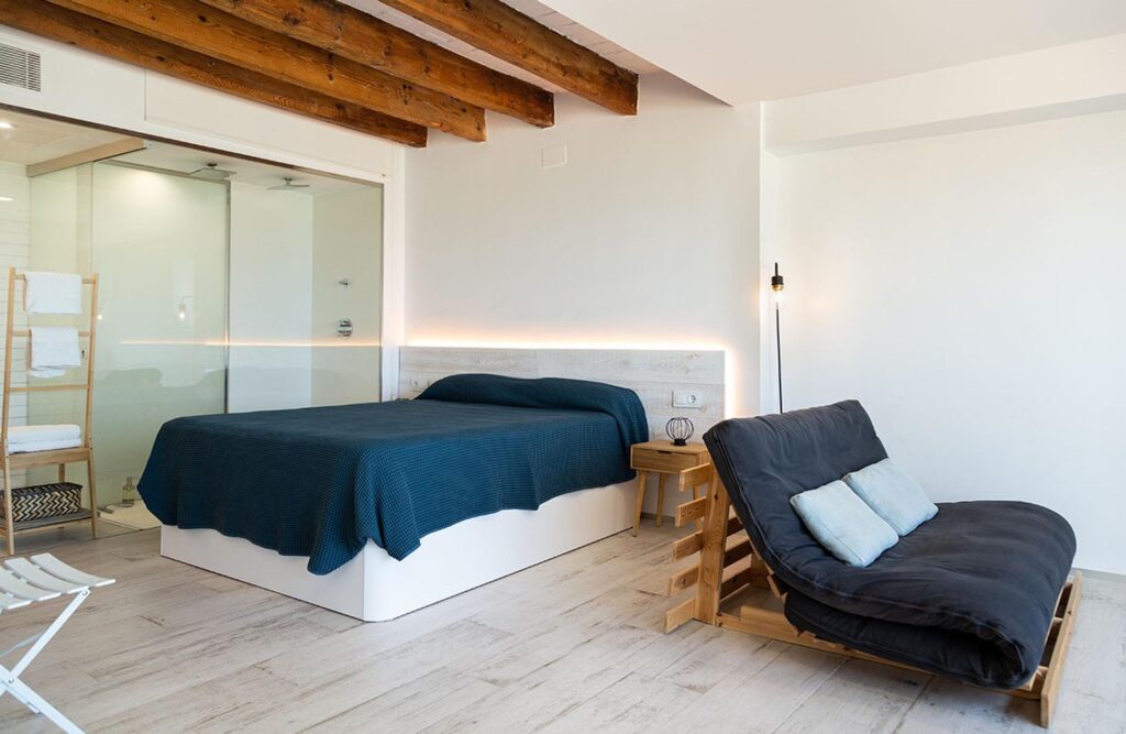 Inspiramar, your ideal accommodation for romantic experiences near Cálig.